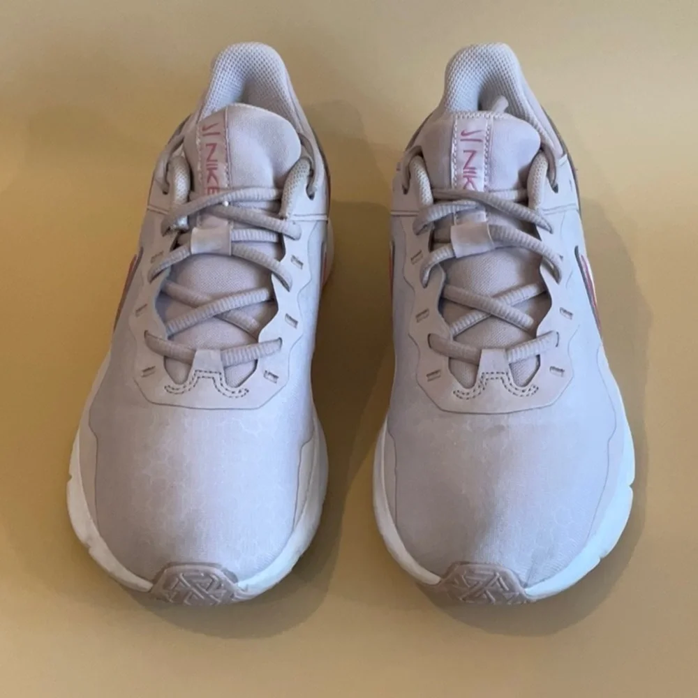 Nike Legend Essential 2 Platinum Violet/Desert Berry - Picture 6 of 9